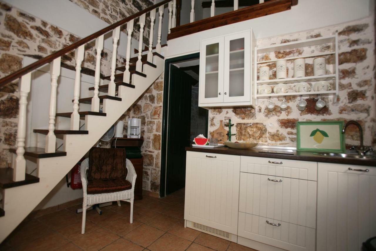 Christina'S Stone Cottage カシオピ エクステリア 写真