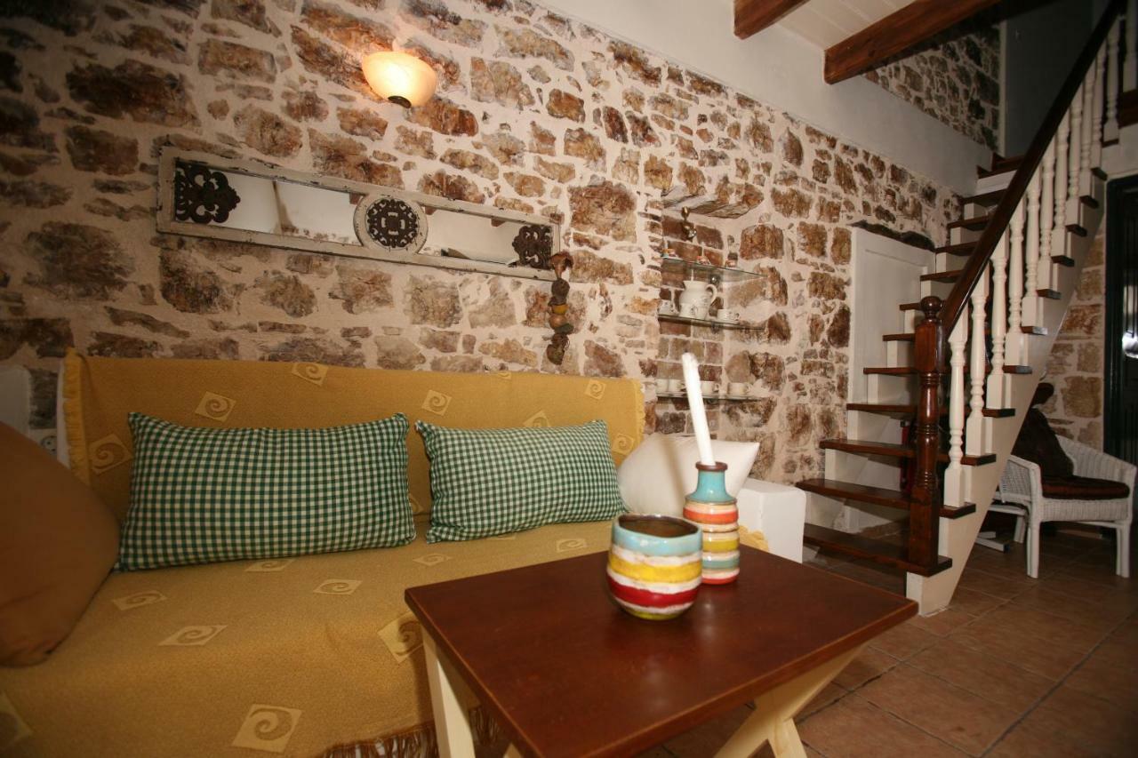 Christina'S Stone Cottage カシオピ エクステリア 写真
